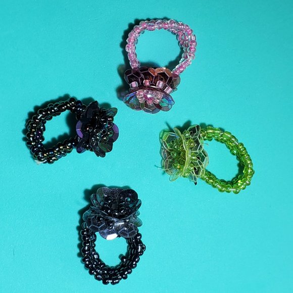Set of 4 Pink Green & Dark Floral Stretch Rings - Picture 5 of 5